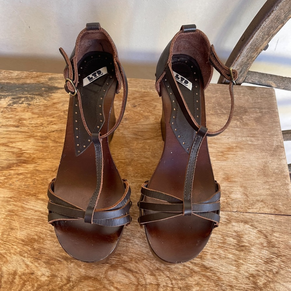 LTD FORNONNO Rare Vtg Brown Wood & Leather T-Strap Platform Sandals 37 Italy